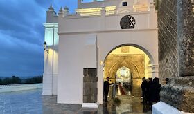 La Junta devuelve el esplendor a la portada gtica del santuario de Nuestra Seora de Gracia en Oliva de la Frontera