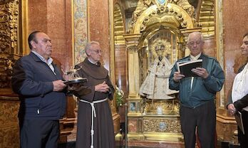 Entregan al custodio del Monasterio Guadalupe joyarelicario ofrendada por Hernn Corts en el siglo XVI