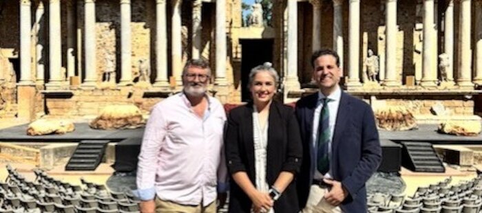El Festival de Mérida firma un convenio de colaboración con Cajamar