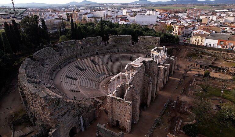 Los pilares del tiempo de La 2 visita el Teatro Romano de Mrida en un viaje a la antigua Hispania